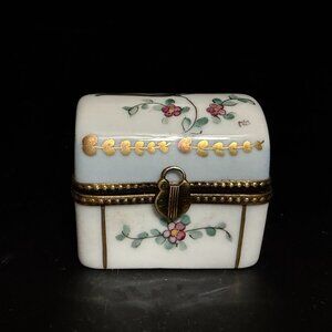 French Limoges Hand Painted Chest Trinket Box Floral Gilt Mounts A789